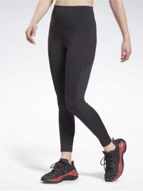NWT REEBOK Black WORKOUT READY RIB HIGH-RISE LEGGINGS